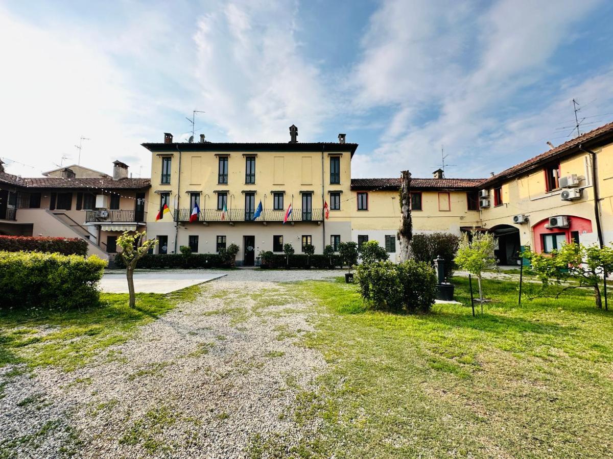 Hotel Duca Di Tromello Exteriör bild