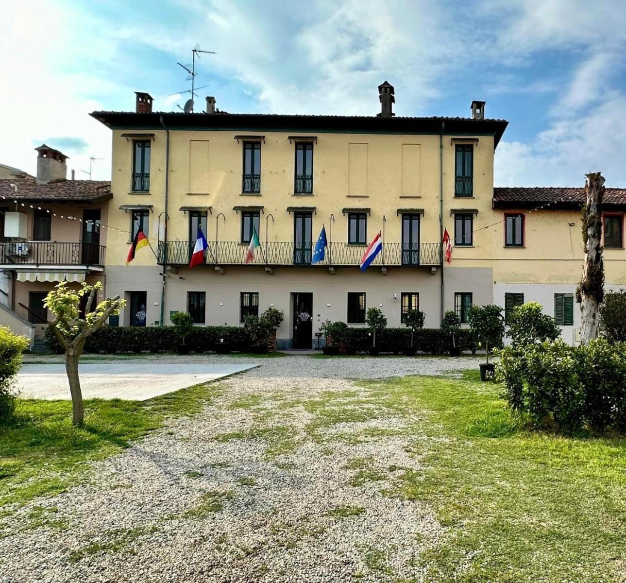 Hotel Duca Di Tromello Exteriör bild